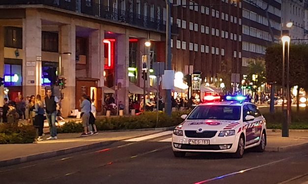 Késelés a budapesti éjszakában: féltékenységből sebesítette meg a vele egykorú társát a 15 éves lány