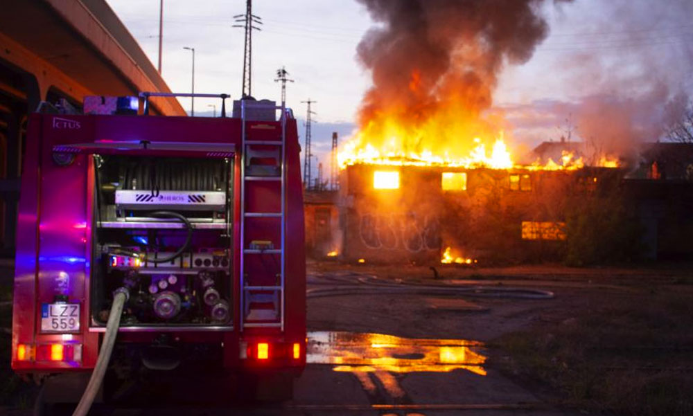 Lángolt az Origo korábbi szerkesztőségénél egy szoba, sok tűzeset Budapesten