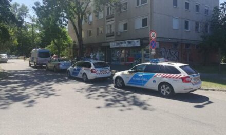 Nyakon szúrta ismerősét, majd hipóval akarta eltűntetni a holttestet – a halott férfira csak hetekkel később találtak rá egy szegedi garázsban