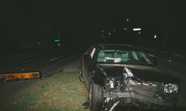 Szalagkorlátnak ütközött egy autó az M5-ösön Lajosmizsénél – Egy ember megsérült