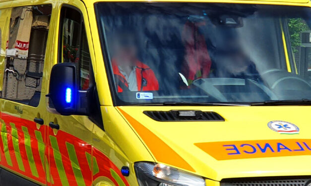 „Az autó alatt találtuk meg Bencét” – megszólalt az M7-esen meghalt kisfiú tragédiájáról a nagymama, Mária végignézte unokája haláltusáját