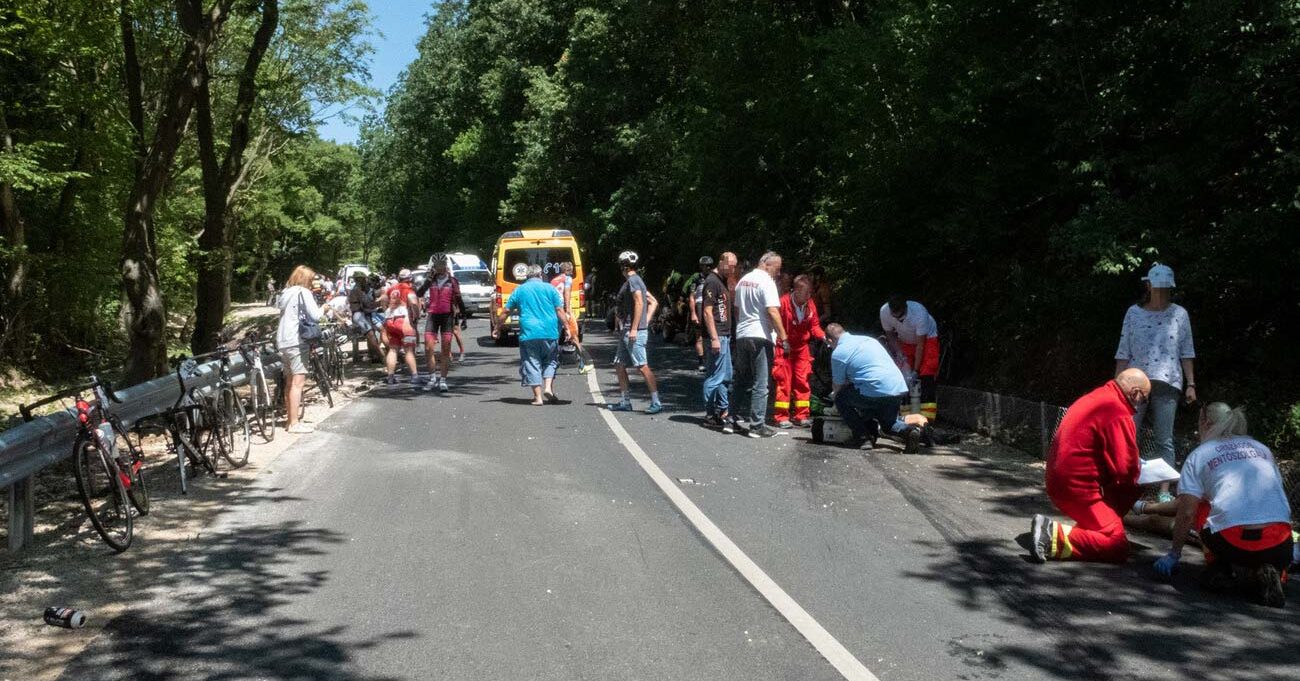 “Egy nagyszerű embert veszítettünk ma el” – biciklizés közben, csapattársai karjaiban halt meg egy kerékpárversenyző a Bükkben