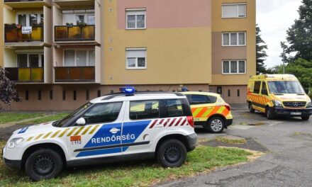 Kiesett a harmadik emeletről és meghalt egy férfi Kecskeméten, felesége átaludta a tragédiát