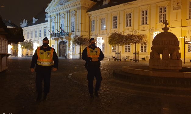 Fokozott rendőri ellenőrzés a kijárási tilalom idején – A zsaruk folyamatosan járják majd a közterületeket és figyelik a szabályok betartását