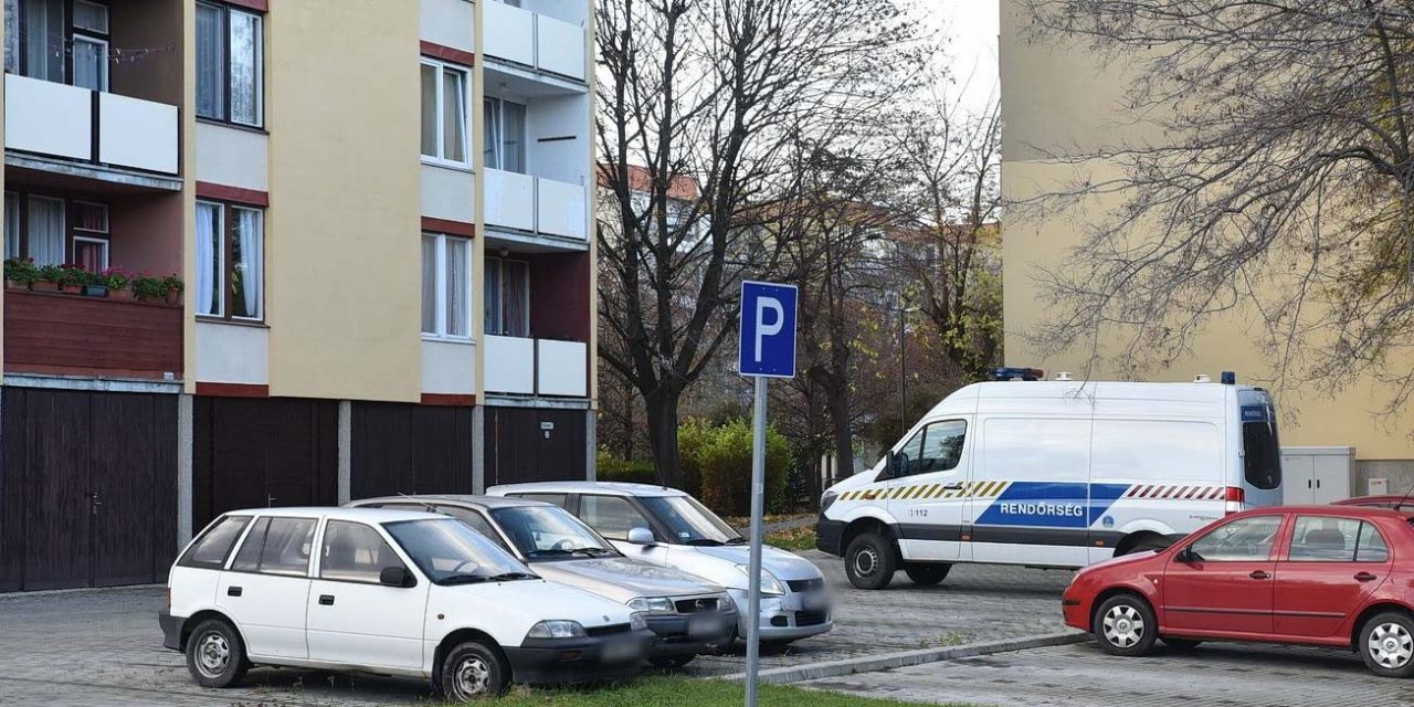 „Nem tudom, miért tette” – kiugrott az erkélyről és meghalt egy 10. osztályos diák Tokajban, megszólalt a gyászoló anya