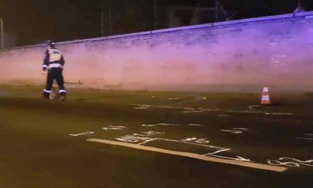 „Ez a baleset néhány perce történt Salgótarjánban” – ezzel a szöveggel posztolta ki a halálra gázolt nőről készített fotókat egy önkormányzati képviselő