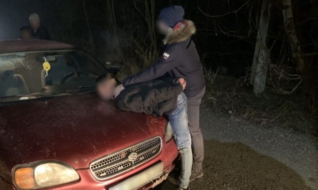 Tragikus szilveszteri parti: gyilkosság lett a mulatozásból, az elkövetők még a szalonnát, a tojásokat és a süteményt is magukkal vitték