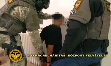 Osztálytársaival és tanáraival is végezni akart a szentendrei diák, az iskolában fogták el a kommandósok