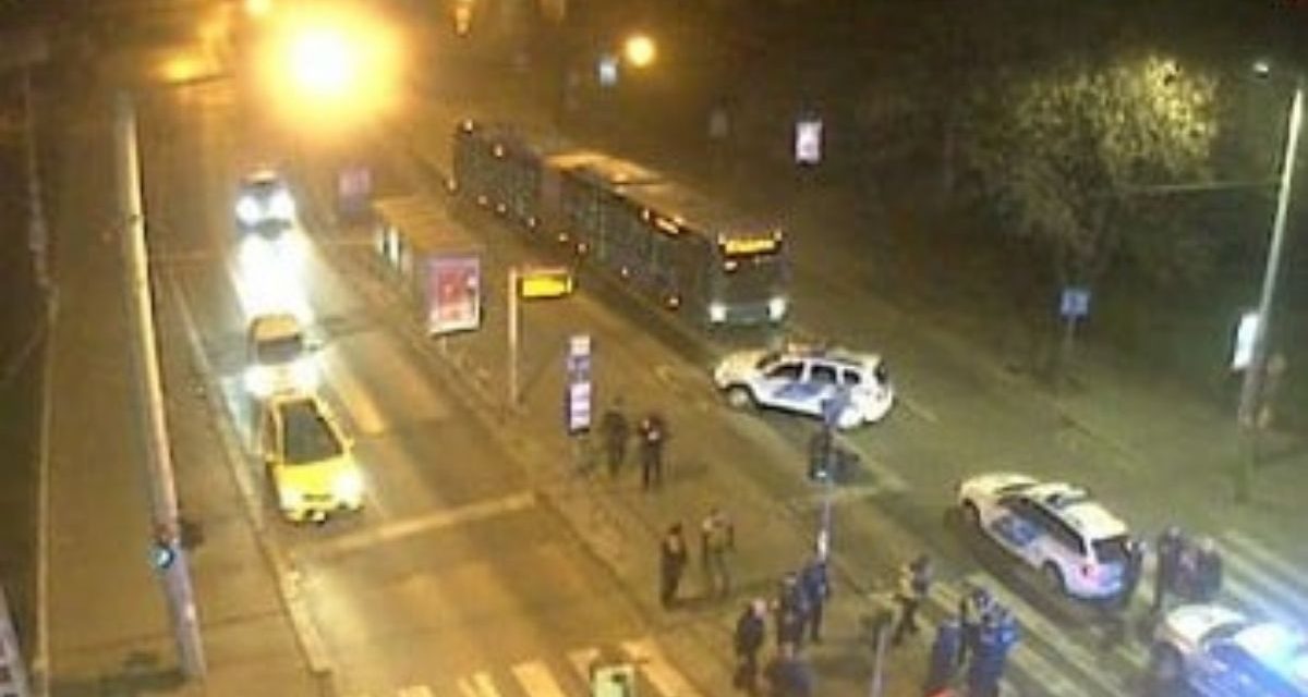 Szurkálás Budapesten: ezért rántott kést a buszsofőr – Fotók a helyszínről