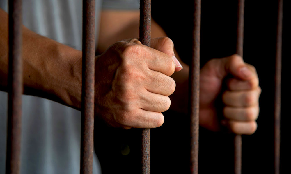 9 év fegyházbüntetésre ítéltek egy férfit, aki egy 14 éves kislányt zaklatott