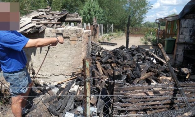 Akire megharagudott, arra rágyújtotta a házat: 14 év fegyházat kapott az őrült férfi