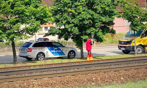 Tragédia Isaszegen: élőzött a TikTokon, mielőtt a vonat alá vetette magát a 15 éves lány