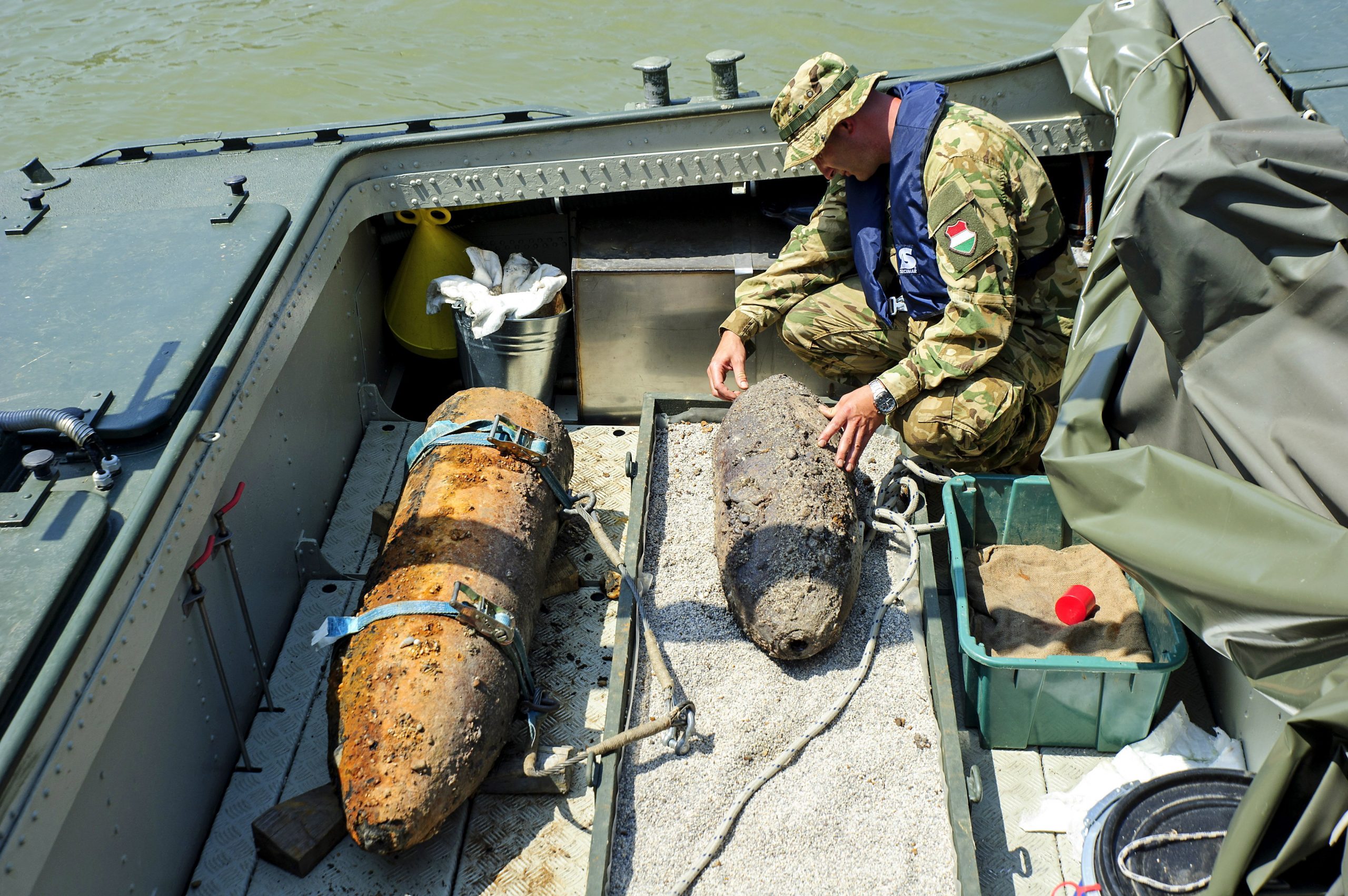 Bombát hatástalanítank Budapesten: szombaton lezárják a környéket, több ezer embernek kell elhagynia otthonát, még a vonatközlekedést is leállítják