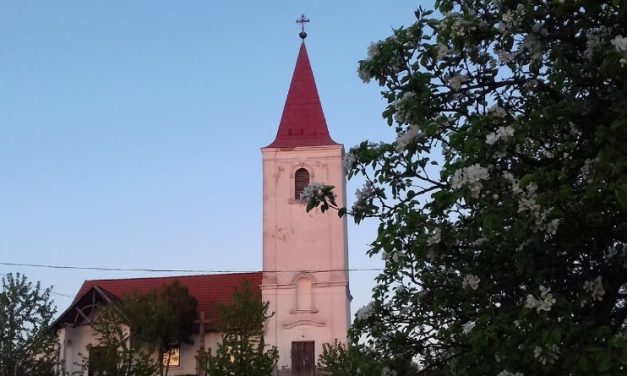 Több ablakot betörtek, egy feszületet összetörtek, két Szűz Mária szobrot megrongáltak – Fiatalok vandálkodtak egy Baranya megyei templomban
