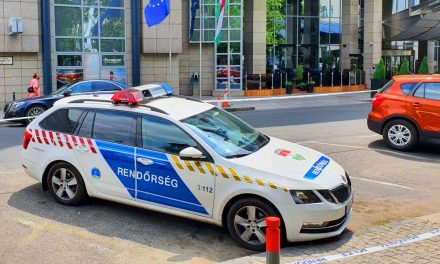 Gyilkosság Budapest belvárosában: megöltek egy férfit péntek hajnalban, az elkövetőt keresi a rendőrség