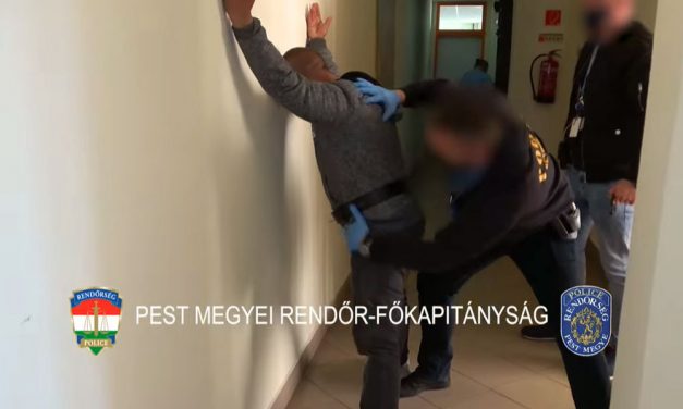 Tapótavágóval végzett idős ismerősével a férfi, testét pedig  a kamrában rejtette el