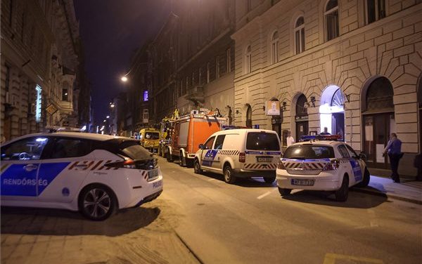 Egy háziorvos és családja halt meg szén-monoxid mérgezésben, a család már több napja halott lehetett