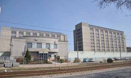 Éheztették, az ágyhoz kötözték zárkatársukat a budapesti börtönben, a fogvatartott belehalt a kínokba