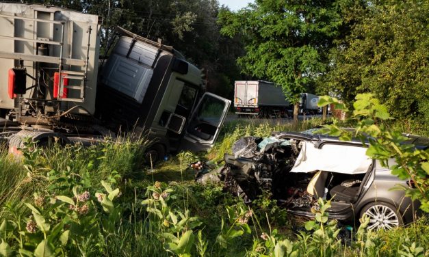 Tragédia Soltnál: felébredt a kómából az édesanya, elmondták neki, hogy a férje meghalt a balesetben, ilyen állapotban van most