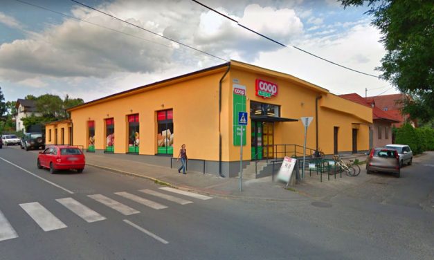 A vásárlók szeme láttára rázta halálra a boltban a villanyszerelőt az áram: az üzlet dolgozói próbálták újraéleszteni a férfit