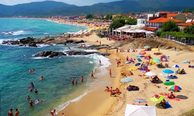 Tragikus nyaralás: A születésnapján fulladt a tengerbe a magyar buszsofőr, a férfi 13 éves lánya is végignézte édesapja haláltusáját Görögországban