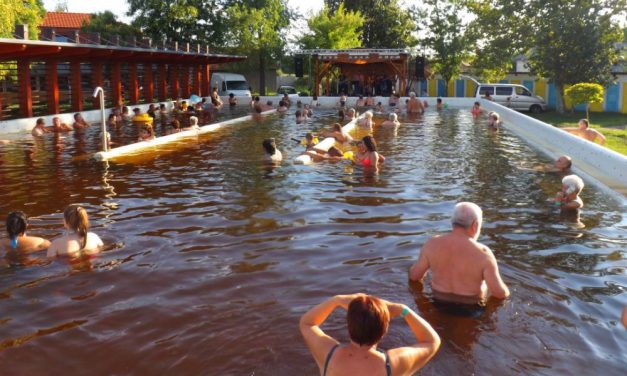 Vízbe fulladt egy férfi Sopron egyik strandján, a fürdőző váratlanul merült el, már nem tudtak rajta segíteni