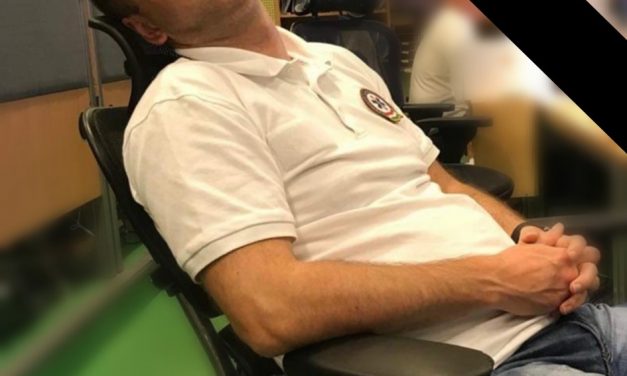 „Dóra és gyermeke nevében pedig hálás szívvel köszönjük a felajánlásokat!” – meghalt egy fiatal mentős, kollégái küzdöttek Tamás életéért, felesége és féléves kisfia gyászolja a családapát