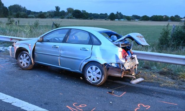 „Nem tudom hogy történhetett meg egy ekkora tragédia” – egy családi programról tartott hazafelé az a házaspár, akiknek 10 éves kislánya szörnyethalt az M7-esen történt balesetben
