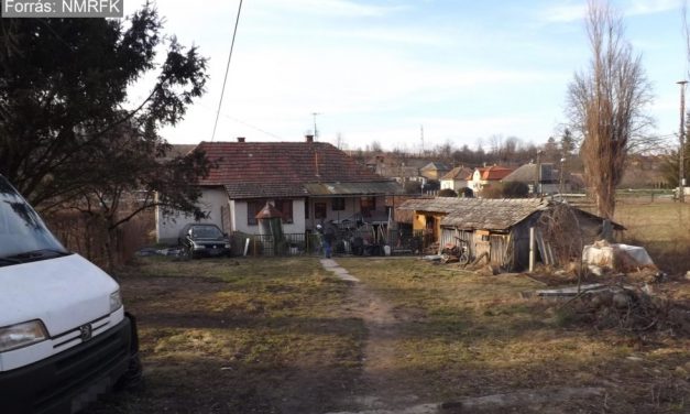 Rabszolgaként dolgoztatta és nemi kapcsolatra kényszerítette munkásait egy férfi