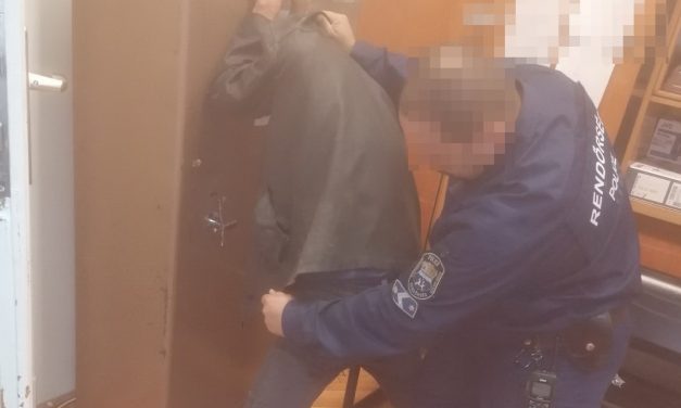 Szép kis bűnlajstrom, pedig még csak 21 éves: betört a templomba, buszokat fosztott ki, autókat rongált meg ez a jászfényszarui férfi – És ez még nem minden