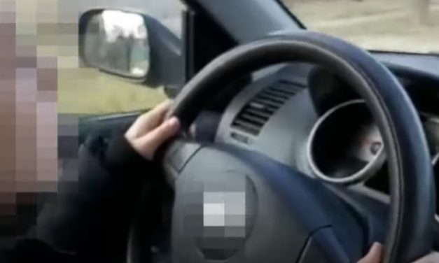 Egy gyermek vezetett autót az M3-as autópályán, amikor a rendőrök leintették, ők is meglepődtek