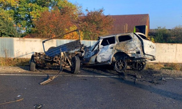 „Reménykedtünk benne, hogy nem róla van szó” – 2 megszólalt Csontos Karina nővére, a TV2 felfedezettje 3 társával együtt egy autóba égett halálra