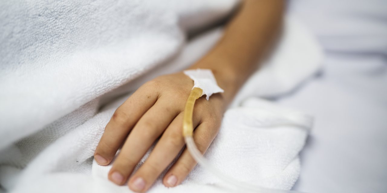 Majdnem belehalt a koronavírus szövődményeibe egy 12 éves kislány – Szervátültetéssel mentették meg Lilla életét