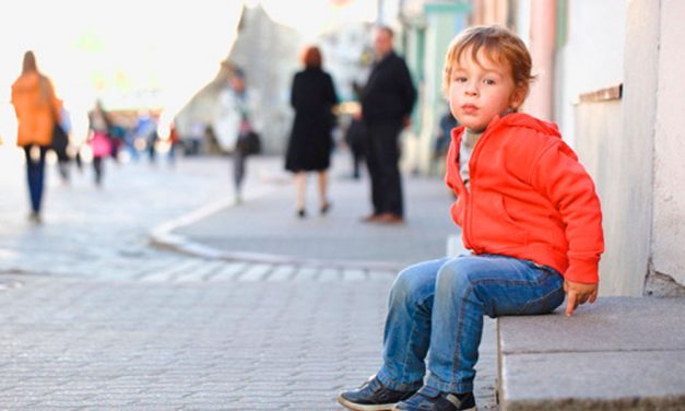 „Ne félj kisfiam itt vagyok” – meghökkentő módon küzd gyermekéért a mindenre elszánt apuka Pécelen