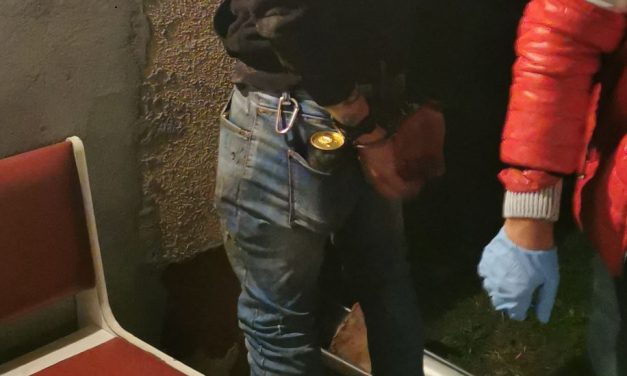 Már hónapok óta terítette a kábítószert: az éj leple alatt csaptak le a zsaruk a gyömrői dílerre – videón a rajtaütés