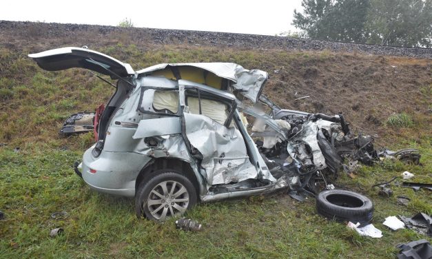 „Egyszerűen nem hiszem el, ami történt és hogy a gyerekek többé nem láthatják az apjukat” – egy háromgyermekes családapa halt meg, miután autója összeütközött a Bakony IC-vel