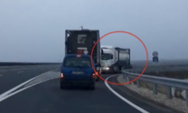 Újabb hajmeresztő jelenet: veszélyes anyagot szállító kamion ment szemben a forgalommal az autópályán – Videón a döbbenetes pillanatok