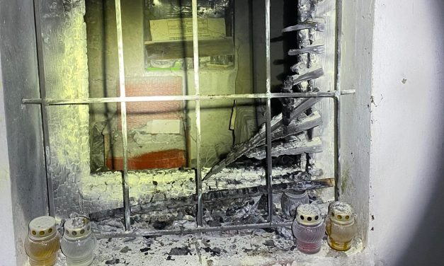 Halálos lakástüzek futószalagon, Dunakeszin a temetőben csaptak fel a lángok