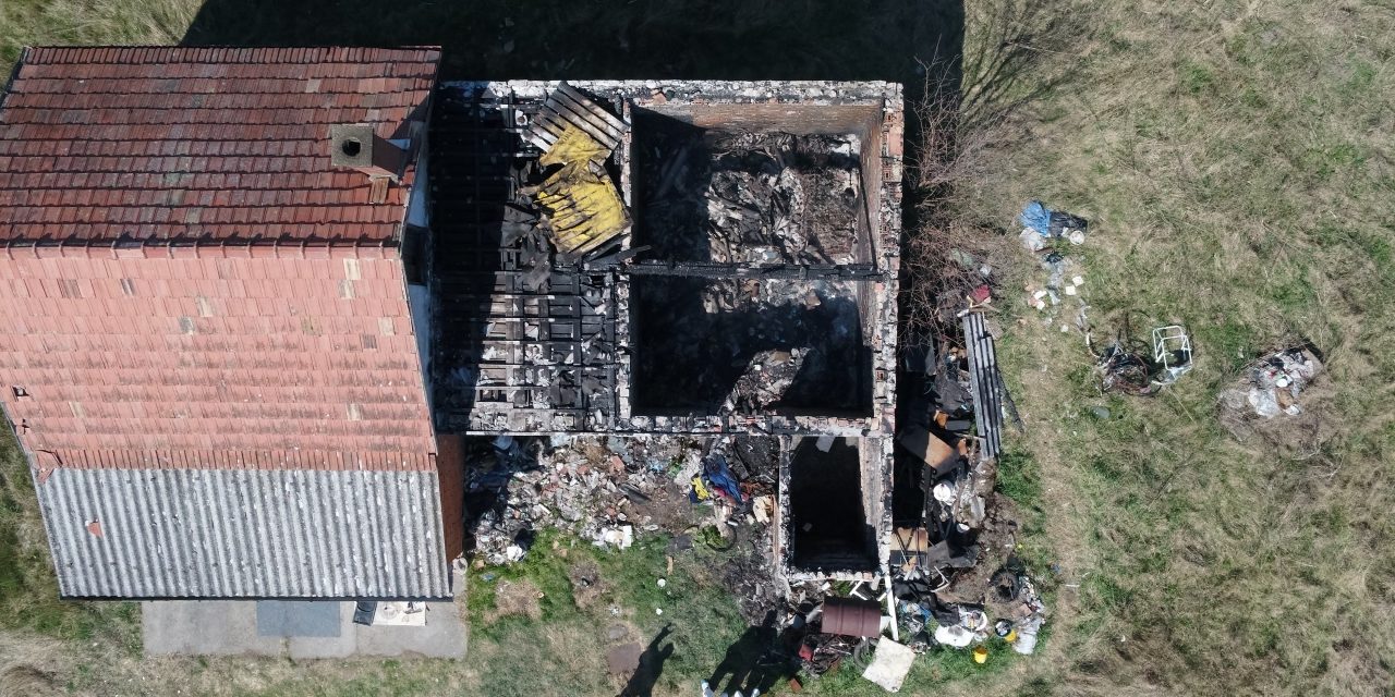 Még élt a fiú, amikor rágyújtották a házat, egy romániai férfi brutálisan megölt két embert egy nagykőrösi tanyán