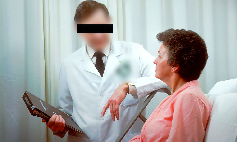 Botrányos orvos: „Nem szabad egyedül hagyni női páciensekkel, mert tapogatja őket” – állítják a molesztáló doktor munkatársai