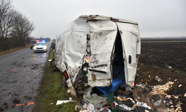 Elképesztő ámokfutást rendezett ez a férfi Békés megyében: az éjszaka közepén bántalmazta az ismerőseit, elvittek a kocsijukat, balesetezett vele, majd újabb autót kötött el, amivel az árokba borult – Ezzel pedig még nincs vége – Fotók