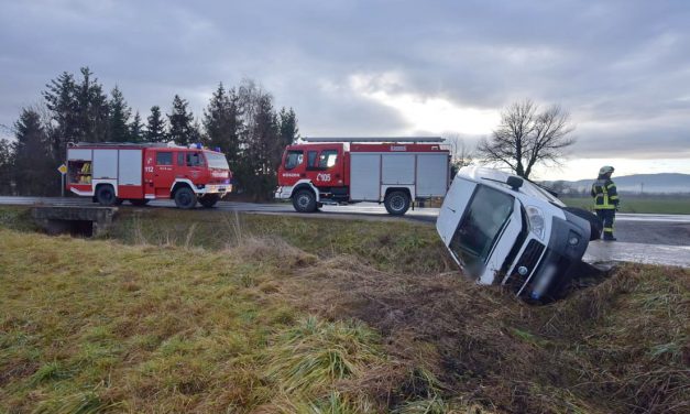 Árokba hajtott egy kisteherautóval a Vas megyei férfi, majd önkezével végzett magával