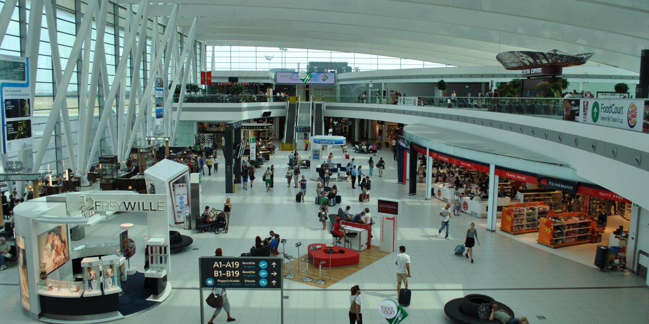 Baj van a határátkelőhelyeken és a Budapesti Liszt Ferenc Nemzetközi Repülőtéren