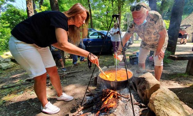 Tűzgyújtási tilalmat rendeltek el, milliós bírságot kaphatsz a nyakadba, de mi a helyzet a grillezéssel és bográcsozással?
