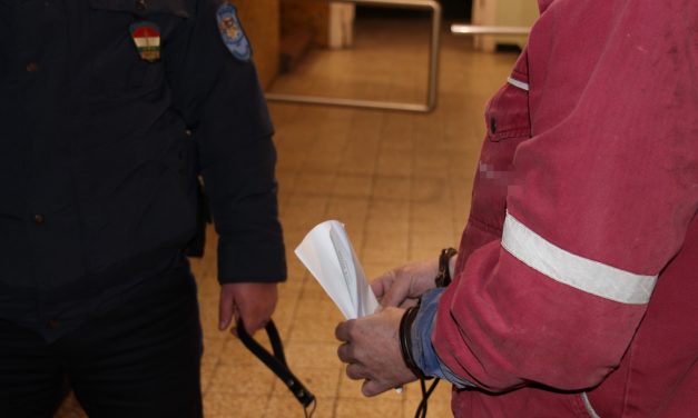 Menekült ukránoknak szánt segélyt fosztogatta a határ melletti gyűjtőponton