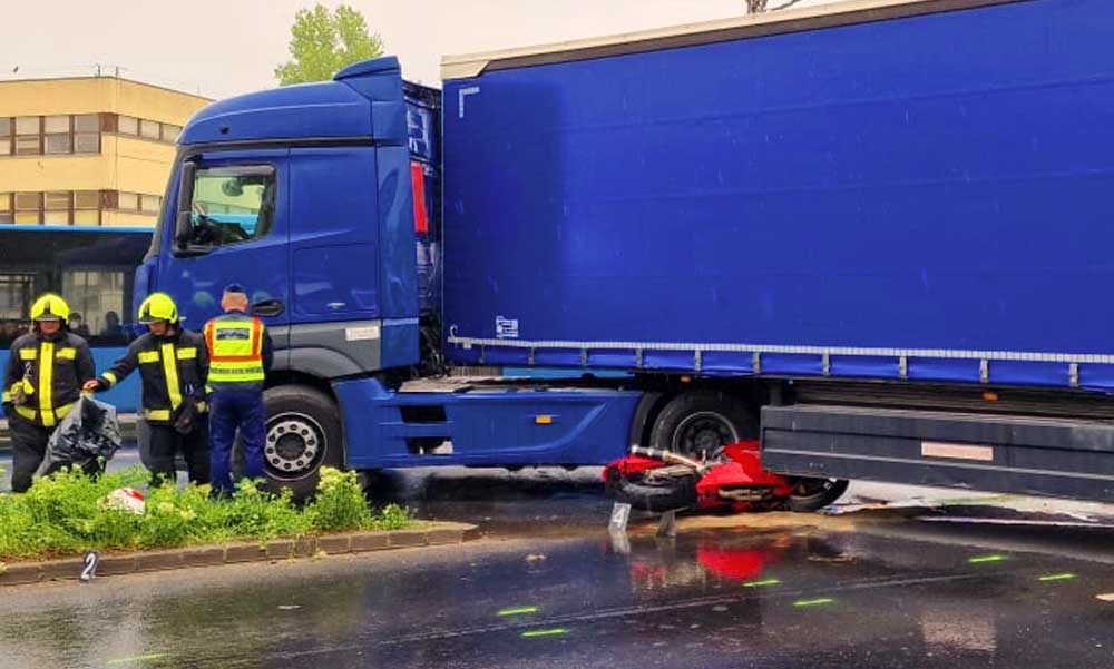 Halálos motorbaleset, a kamion valósággal ledarálta szerencsétlen férfit Budapesten a 11. kerületben