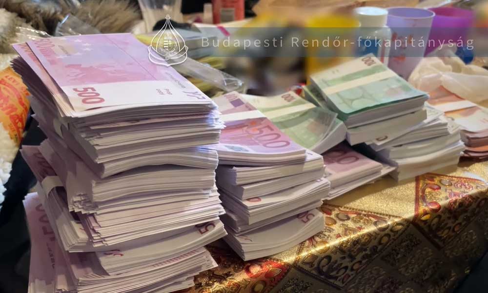 Egymilliárd forint értékű hamis pénzt találtak a rendőrök a budapesti férfi lakásán