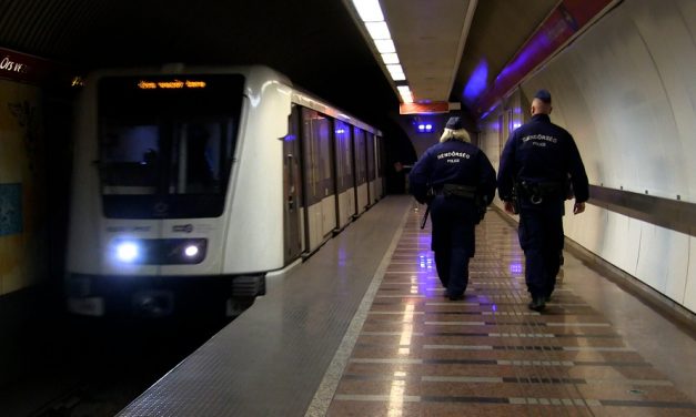Piásan, a barátnőjéhez indult az a 21 éves férfi, aki pénteken a metrósíneken rohangált Budapesten – Itt a rendőrség közlése!