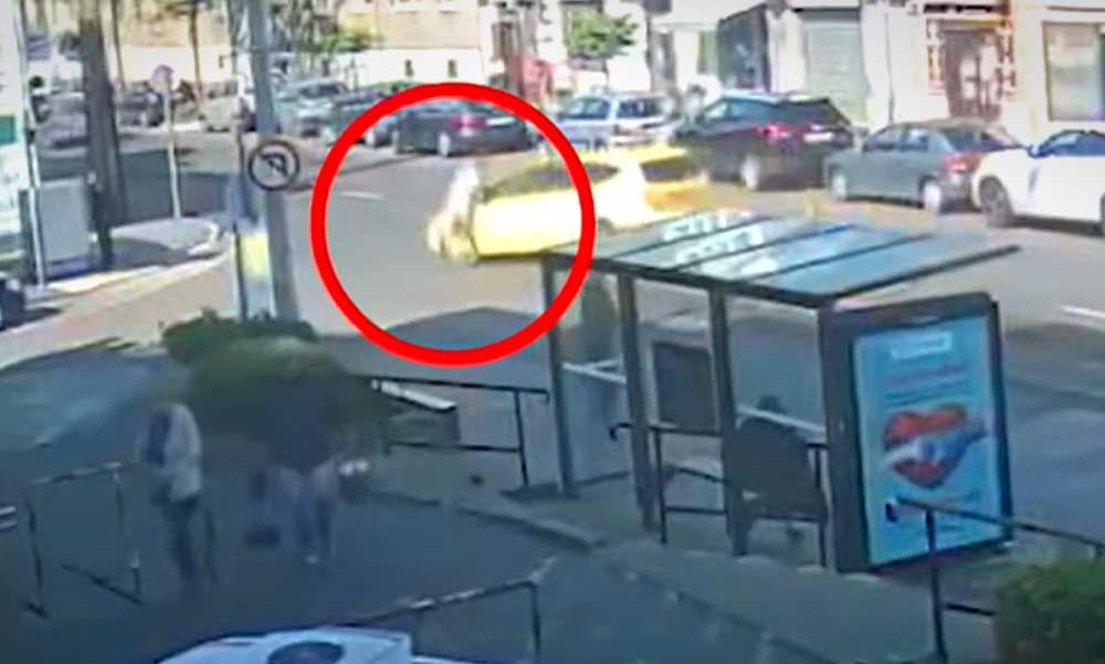 Szándékosan elgázolt egy férfit a budapesti taxis, a döbbenetes önbíráskodásról videófelvétel készült