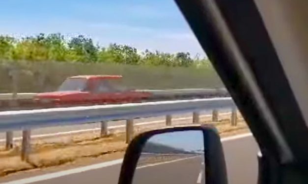 Forgalommal szemben halad egy autós az M4-esen, a halálos iramot megúszta 30 ezer forintos bírsággal